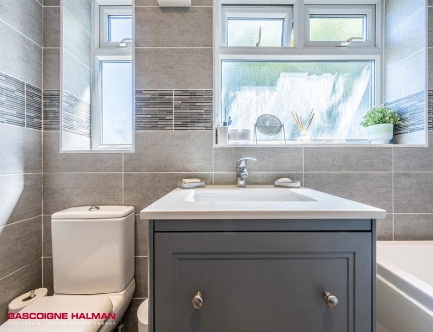 Images for Victoria Way, Bramhall