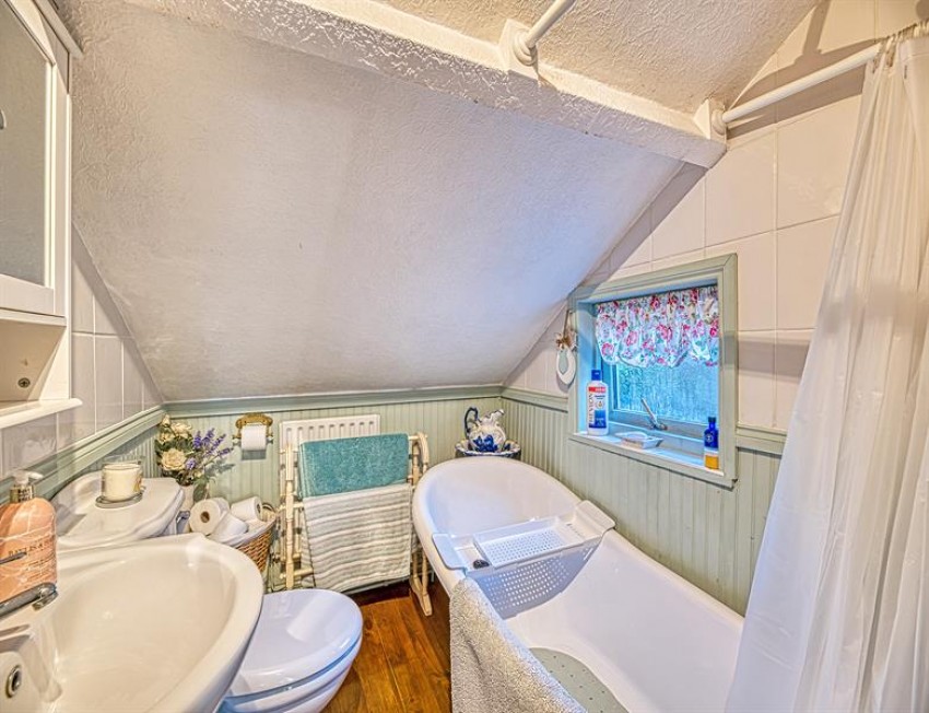 Images for Robin Hood Lane, Helsby, Frodsham