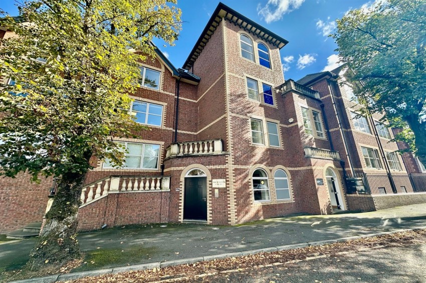 Images for 1b Heath Road, Hale, Altrincham