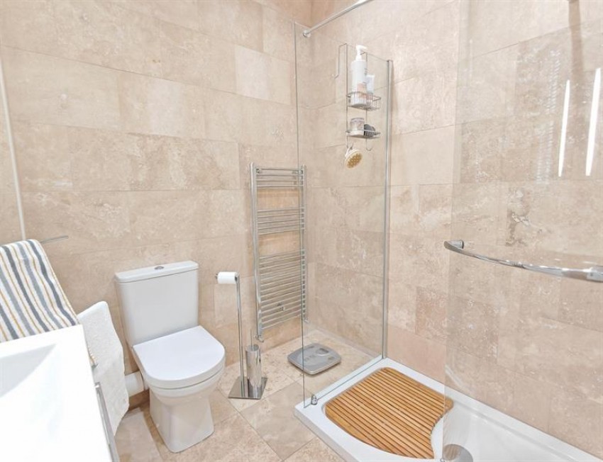 Images for Pewterspear Green Road, Appleton