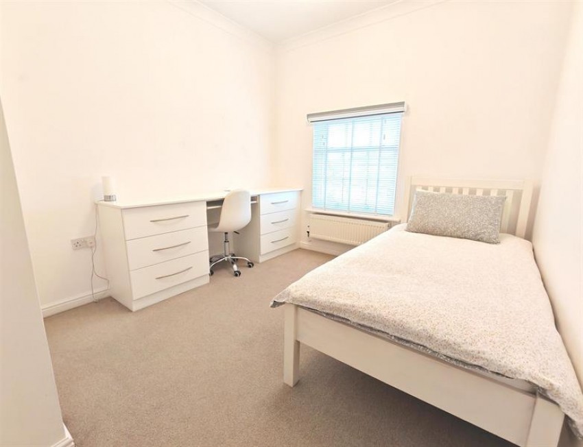 Images for Pewterspear Green Road, Appleton