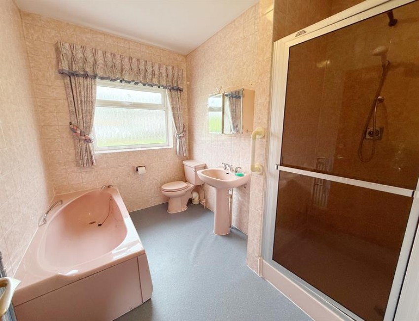 Images for Milverton Drive, Bramhall