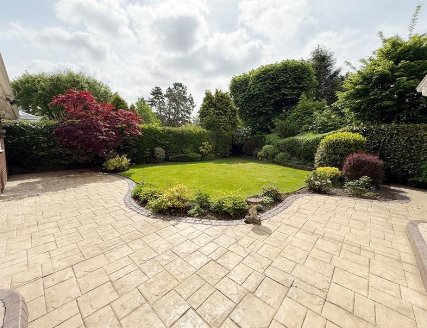 Images for Milverton Drive, Bramhall