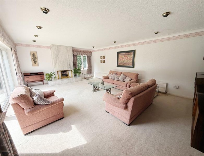 Images for Milverton Drive, Bramhall