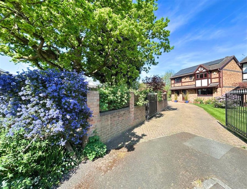 Images for Woodwise Lane, Manchester