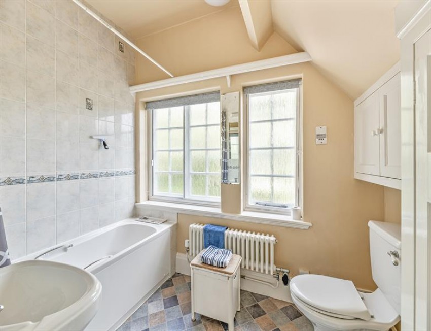Images for Bates Lane, Helsby, Frodsham