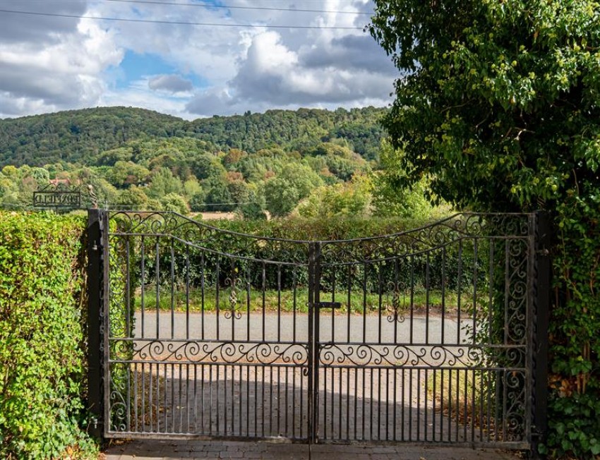 Images for Bates Lane, Helsby, Frodsham