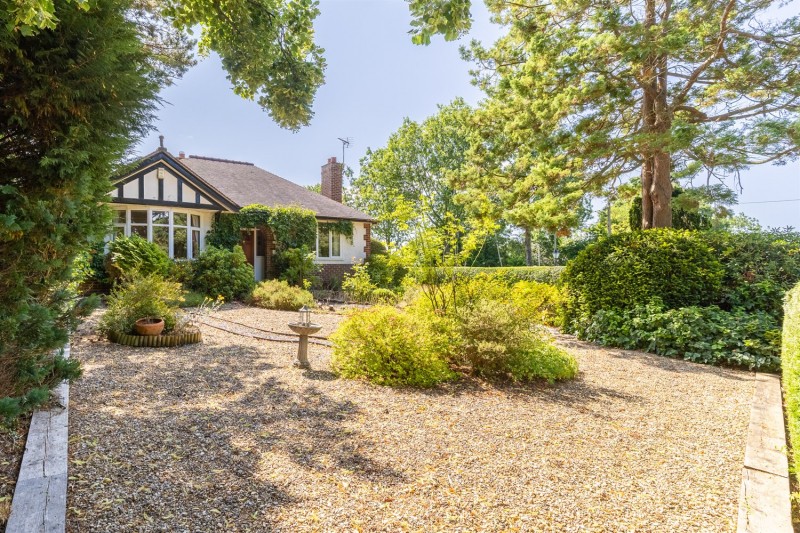 Brookside - delightful detached bungalow in 0.24 acre