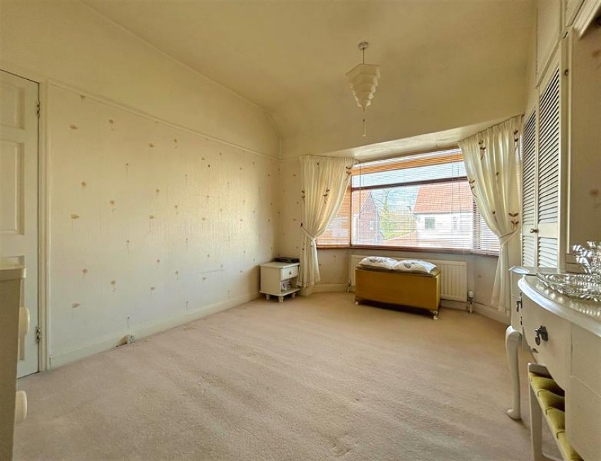 Images for Russell Avenue, Sale