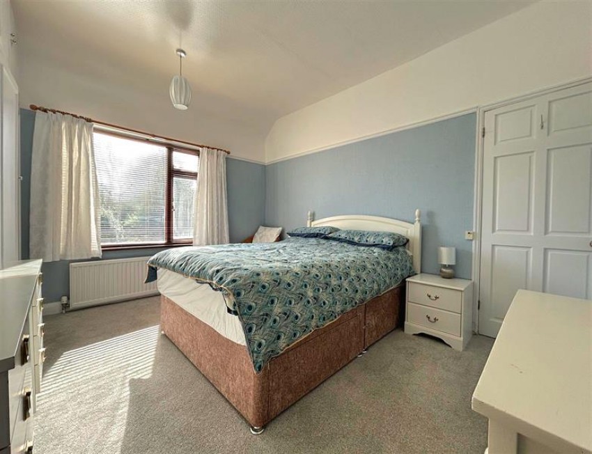 Images for Russell Avenue, Sale