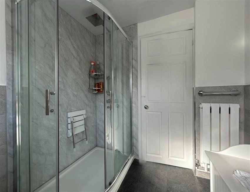 Images for Russell Avenue, Sale
