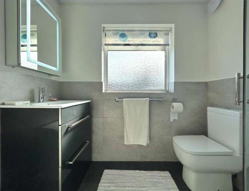 Images for Russell Avenue, Sale