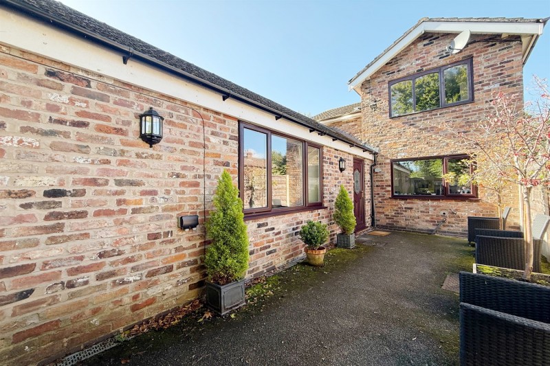 Longsight Lane, Cheadle Hulme