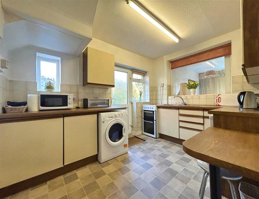 Images for Carlyn Avenue, Sale
