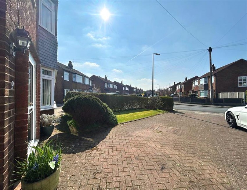 Images for Carlyn Avenue, Sale
