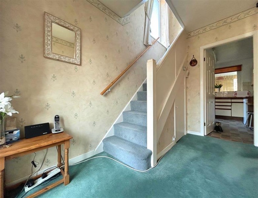Images for Carlyn Avenue, Sale