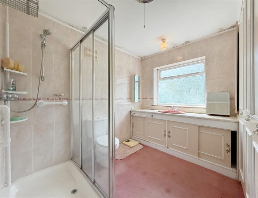 Images for Roundway, Bramhall
