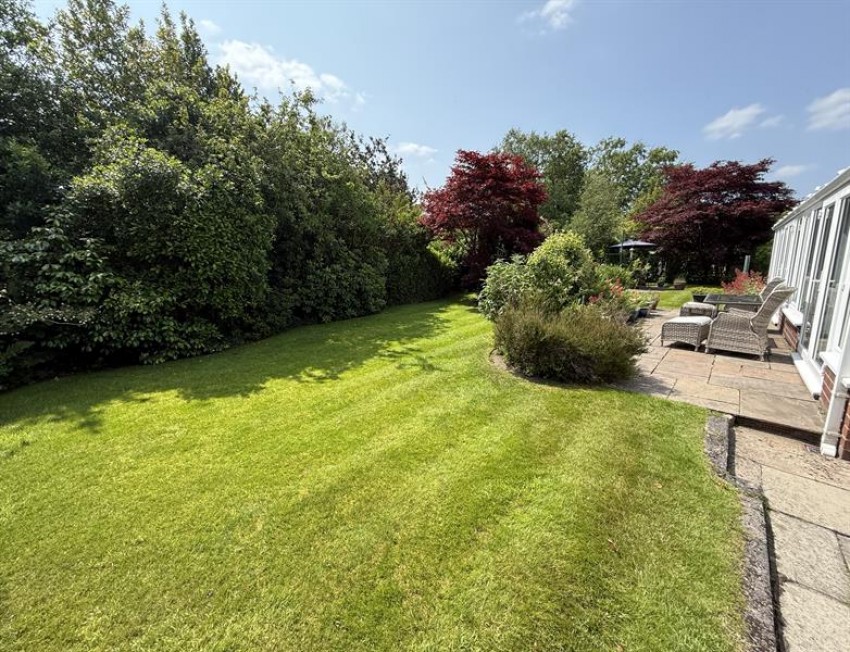 Images for Roundway, Bramhall