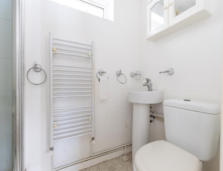 Images for Outstanding views and large bungalow in North Brook Road, Utkinton