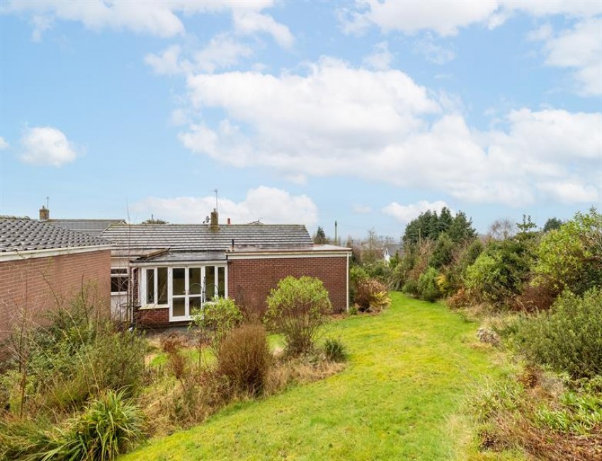 Images for Outstanding views and large bungalow in North Brook Road, Utkinton