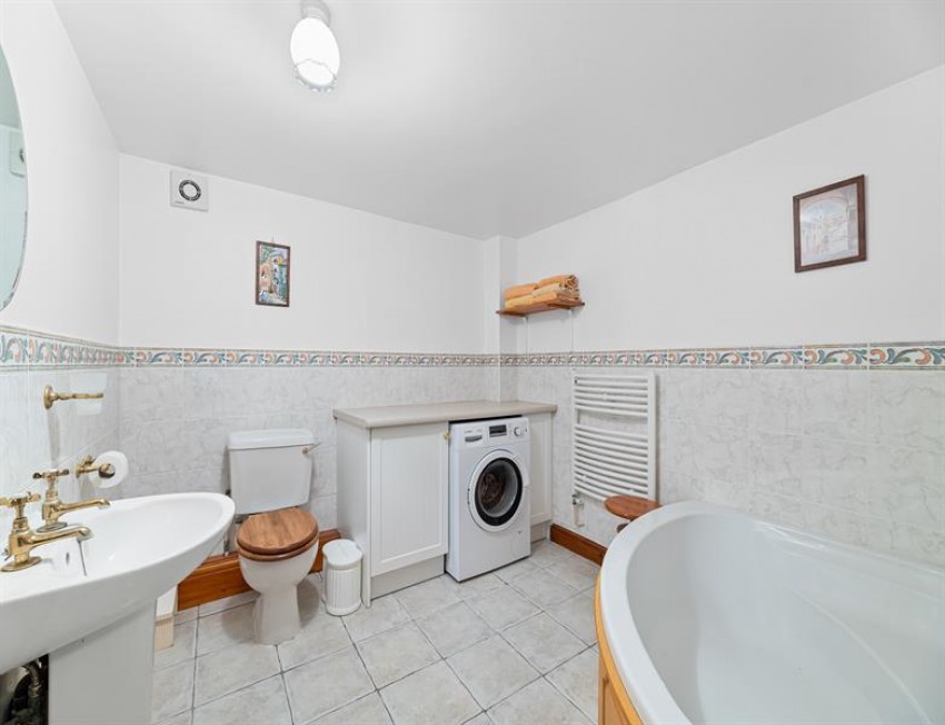 Images for Rose Farm, Chester Road, Helsby, Frodsham