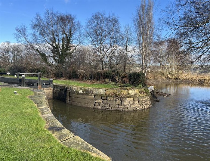 Images for Lockside, Marple
