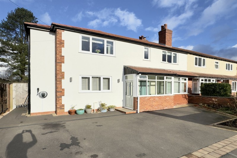 Oak Grove, Poynton