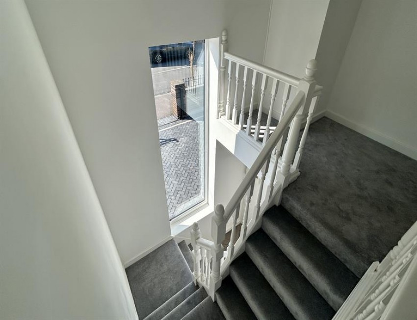Images for East Avenue, Heald Green