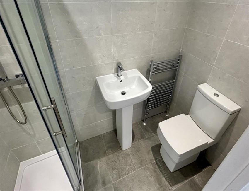 Images for East Avenue, Heald Green