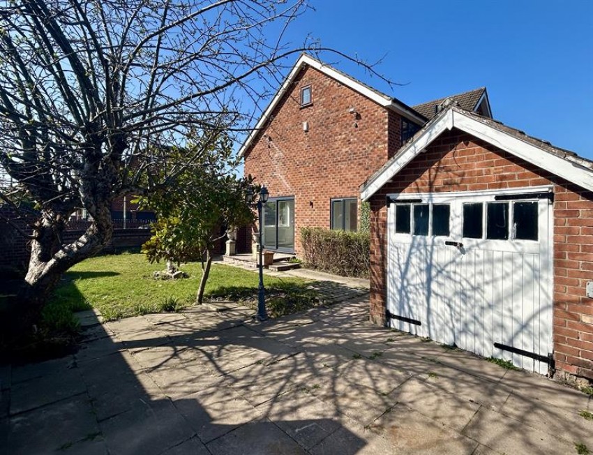 Images for East Avenue, Heald Green