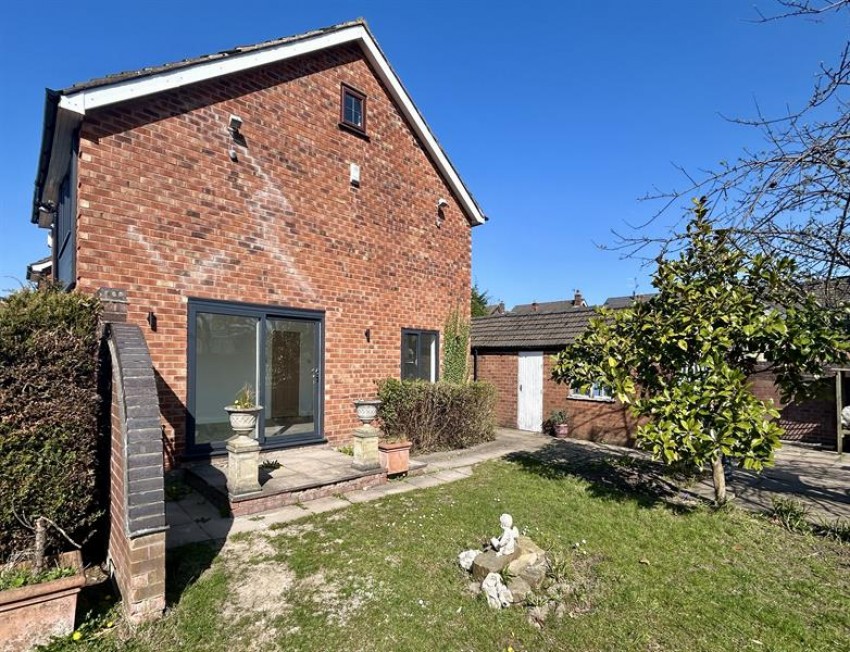 Images for East Avenue, Heald Green