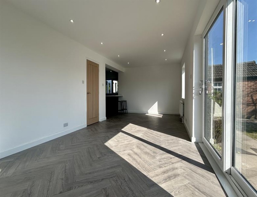 Images for East Avenue, Heald Green