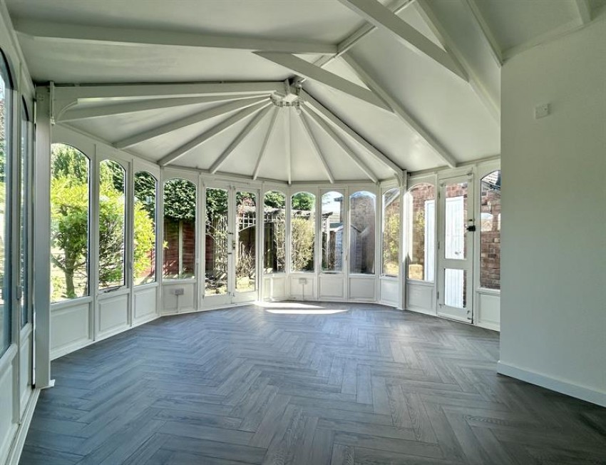 Images for East Avenue, Heald Green