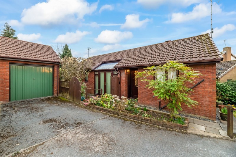 Peckforton Drive, Sutton Weaver, Runcorn