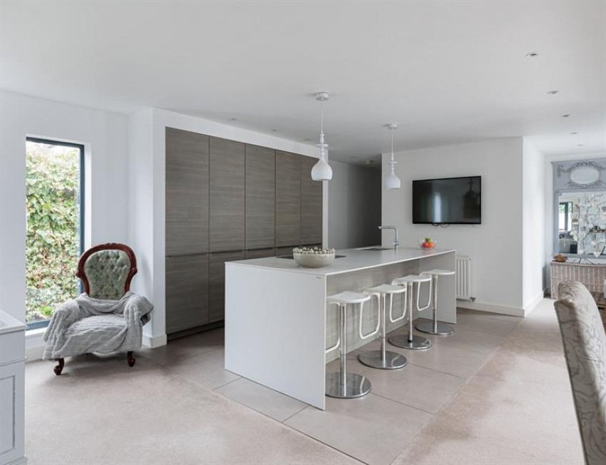 Images for Contemporary bungalow with annex in small private lane just off Chester Road