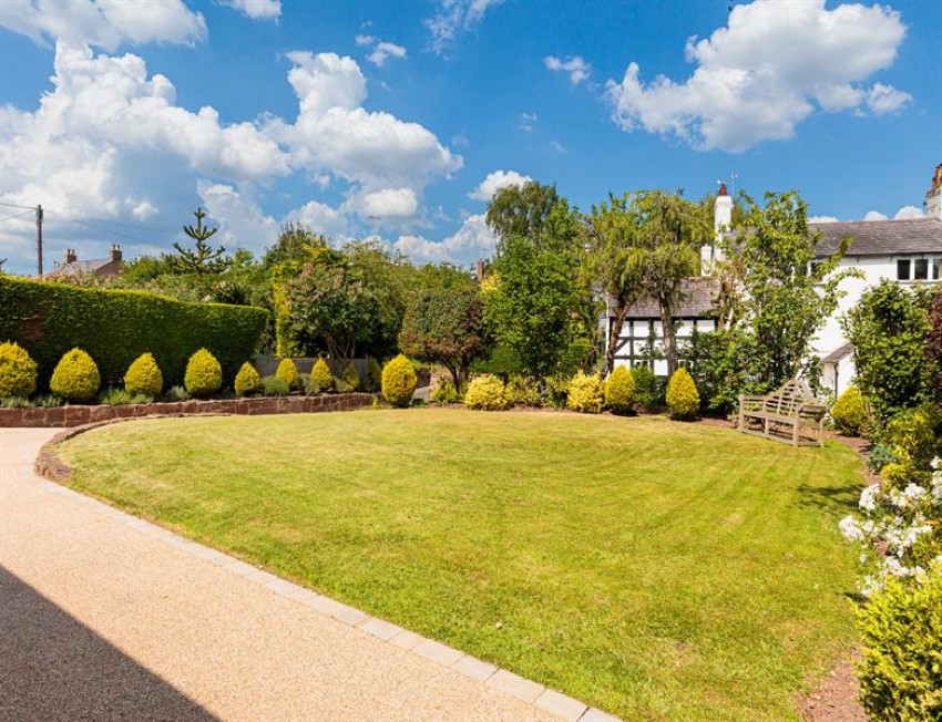 Images for Impeccable house with south facing garden and roof terrrace in Mill Lane