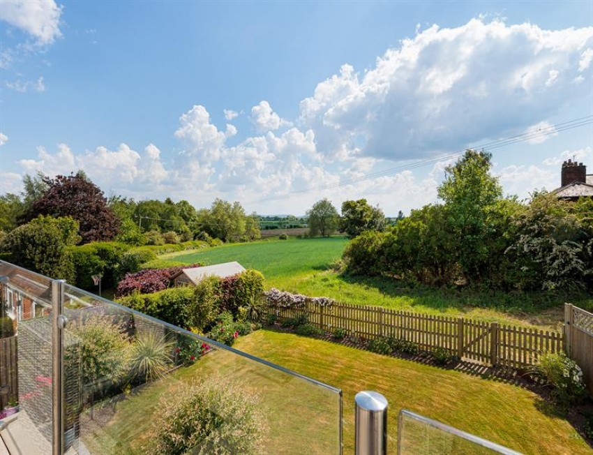 Images for Impeccable house with south facing garden and roof terrrace in Mill Lane