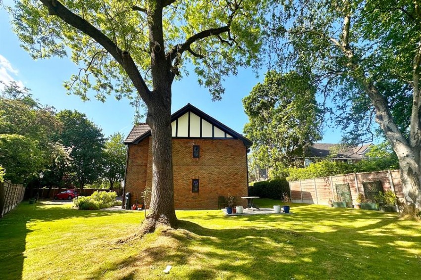 Images for Park View Court, Park Avenue, Poynton