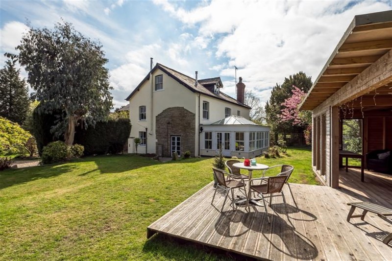 Alderley Road, Prestbury, Macclesfield