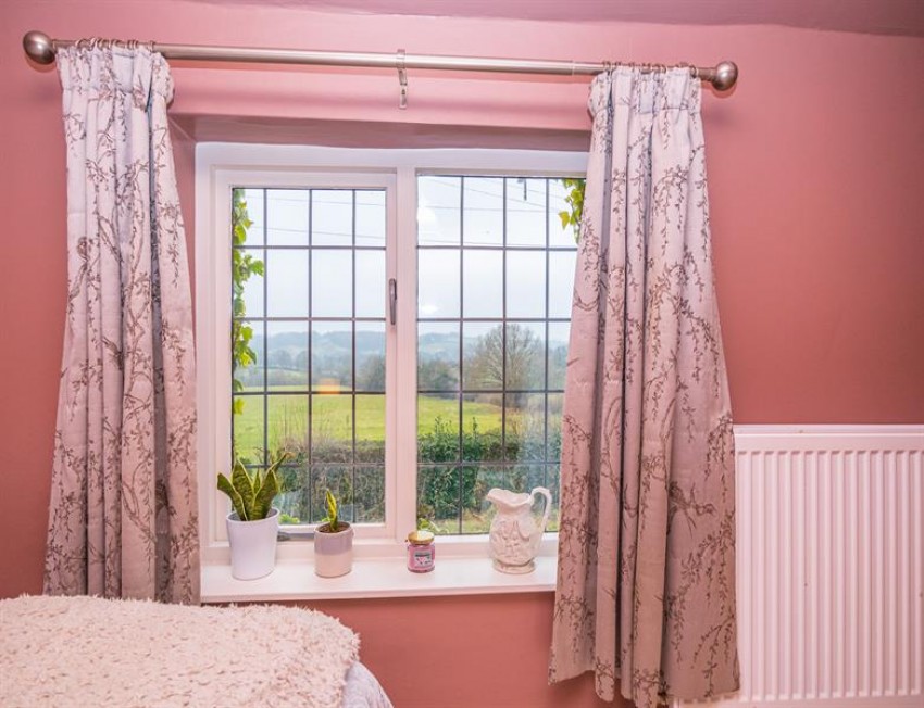 Images for Myrtle Cottage, Moddershall