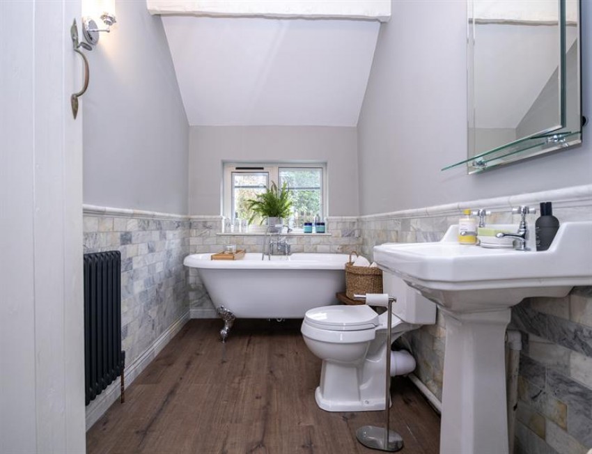 Images for Myrtle Cottage, Moddershall