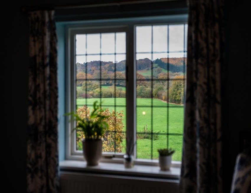 Images for Myrtle Cottage, Moddershall