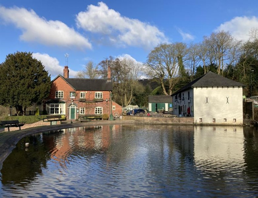 Images for Myrtle Cottage, Moddershall