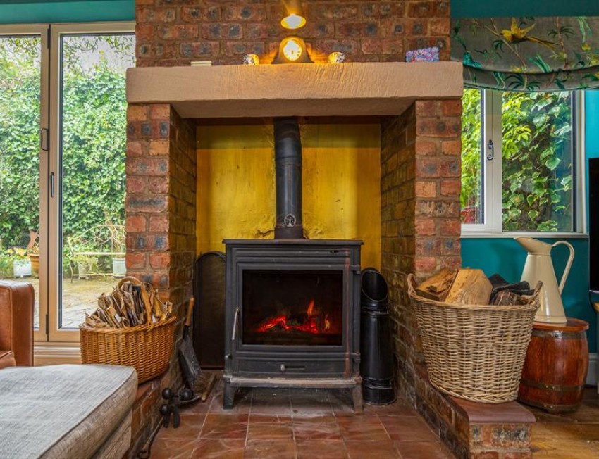 Images for Myrtle Cottage, Moddershall