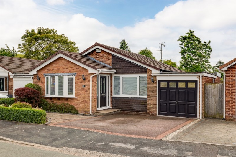 Impeccable bungalow with south facing garden in Brook Drive Kelsall