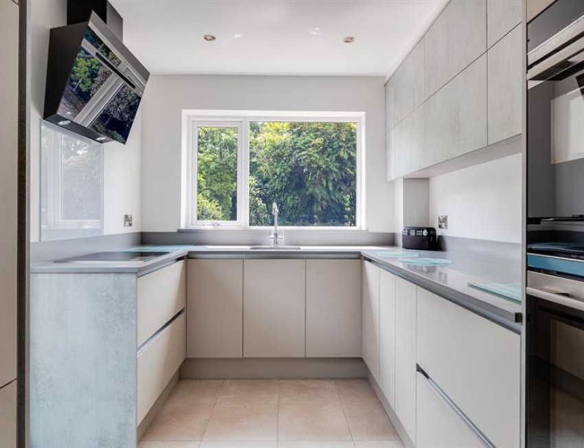 Images for Impeccable bungalow with south facing garden in Brook Drive Kelsall