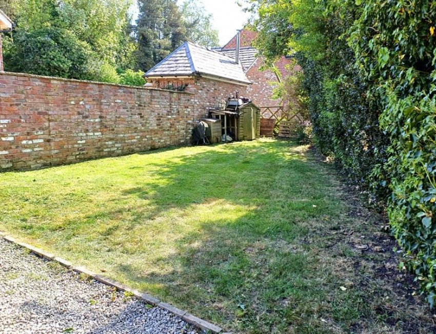 Images for Yew Tree Cottage, Seven Sisters Lane, Knutsford