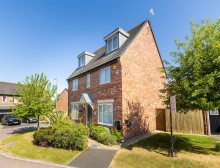 Images for 5 double bedroom freehold house in Sandstone Lane