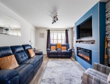 Images for 5 double bedroom freehold house in Sandstone Lane