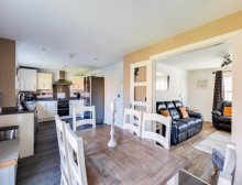 Images for 5 double bedroom freehold house in Sandstone Lane